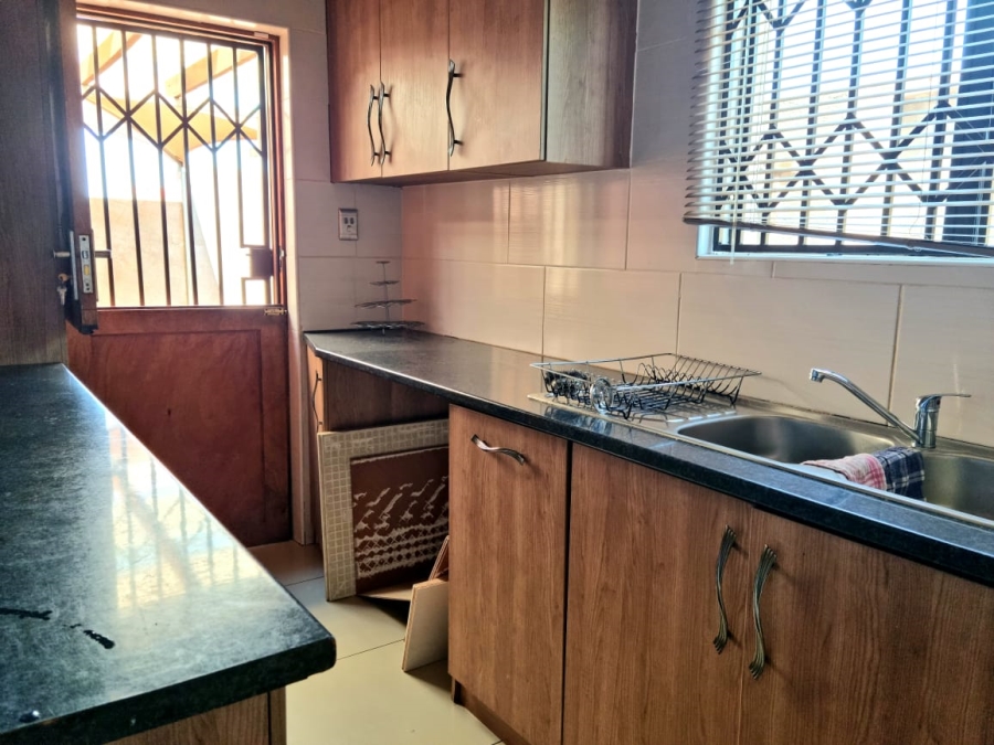 3 Bedroom Property for Sale in Tlhageng Northern Cape